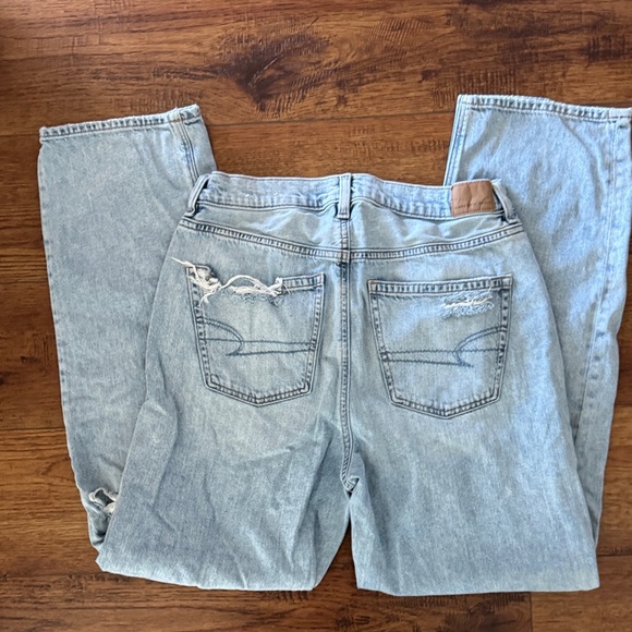American Eagle Outfitters Light Blue Baggy Jeans - Picture 5 of 10